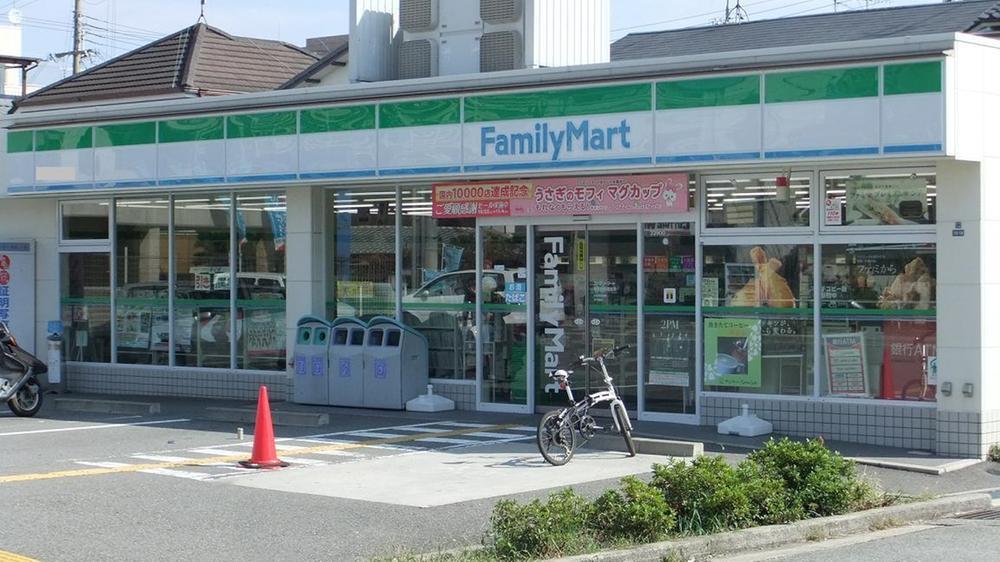 Convenience store. FamilyMart 2 minute walk