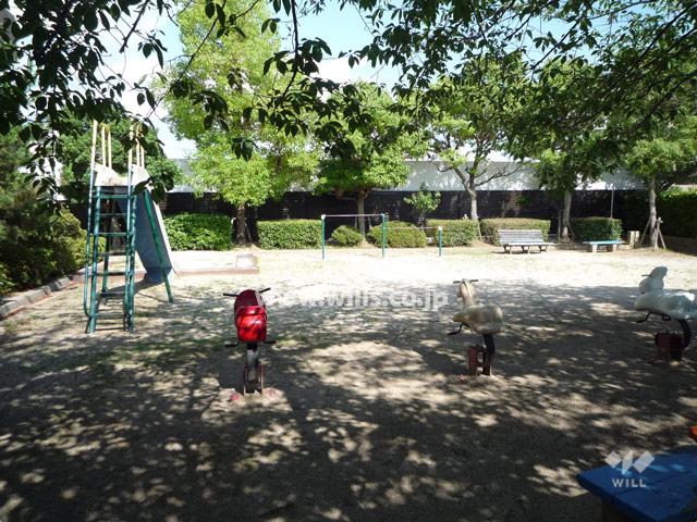Other local. Park on the south side of the site. It has also been installed play equipment.
