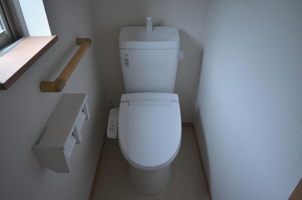Toilet. Photos of A No. land toilet