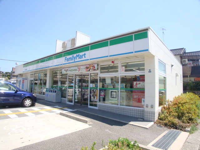 Convenience store. 614m to FamilyMart Takarazuka Keisatsushomae store (convenience store)