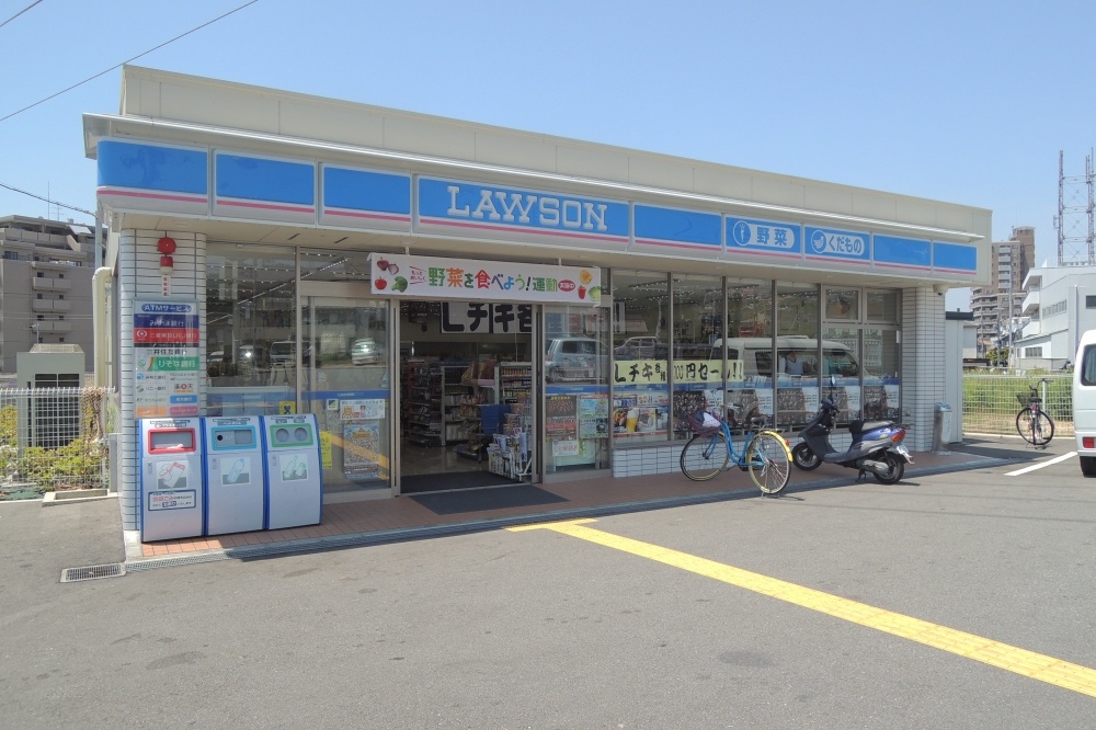 Convenience store. Lawson Takarazuka Nakasuji 4-chome up (convenience store) 466m