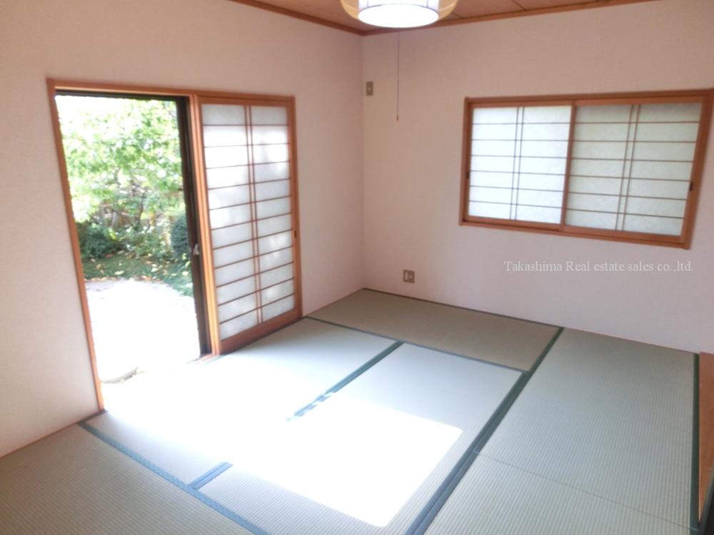 Non-living room. Japanese-style room is independently facing south. Because the meter module and the difference is one of magnitude tatami.