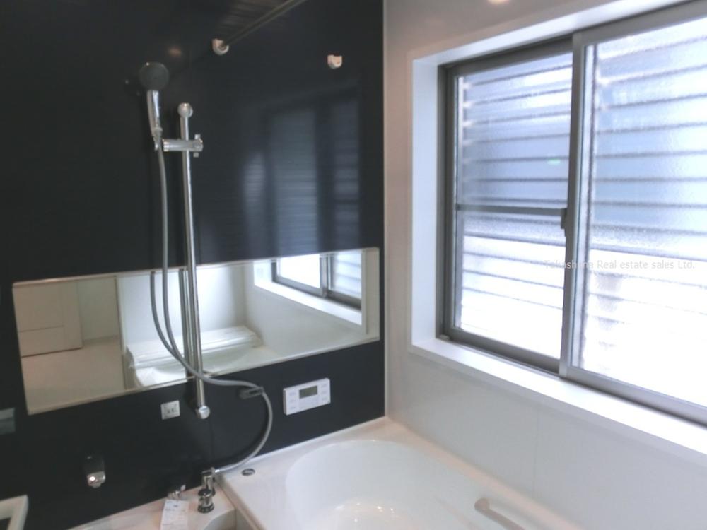 Bathroom. There is also a large window in the bathroom drying heater with a system bus, Do not worry of moisture. 