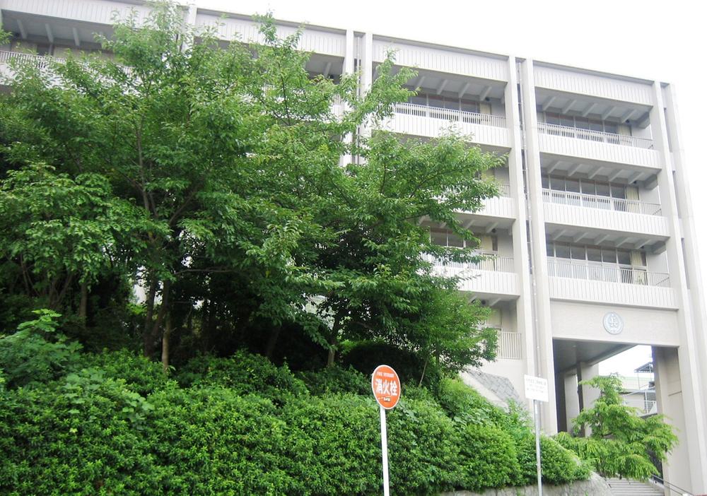 Primary school. Takarazuka 2400m until the Municipal Nagao Elementary School