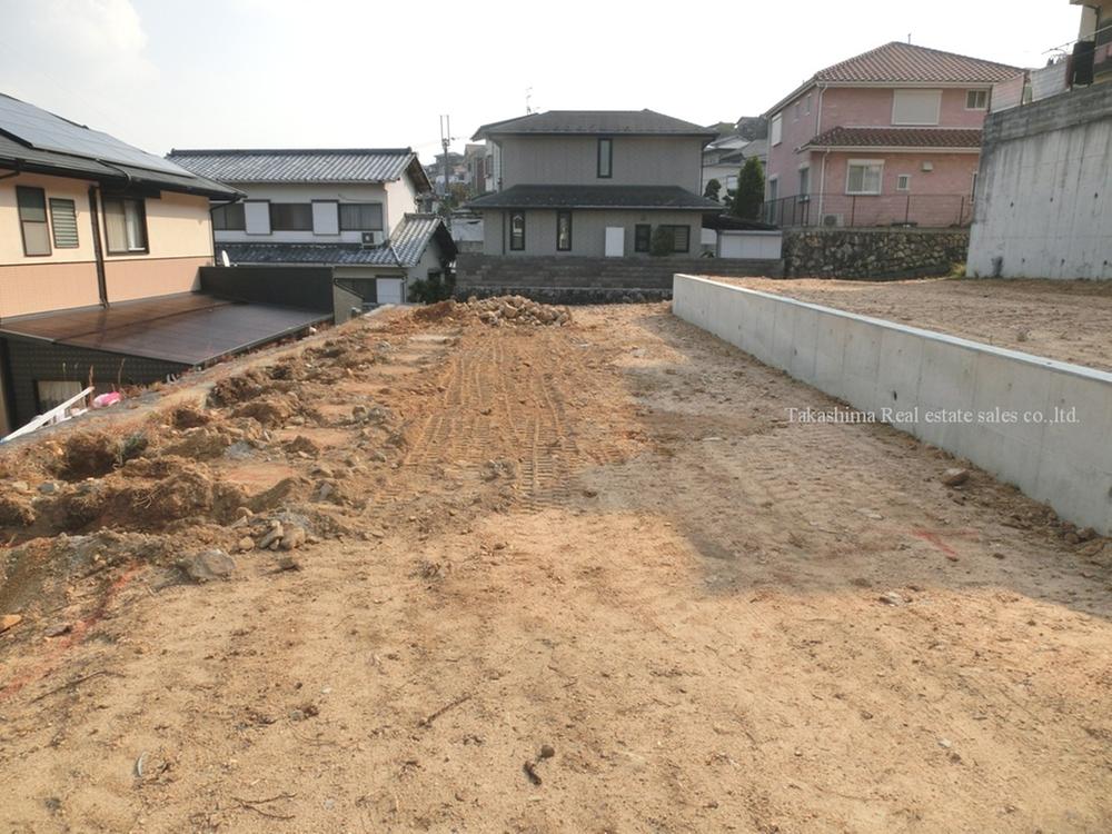 Local appearance photo. It is in the new building built in land spacious 75 square meters. February will be completed in 2014. 