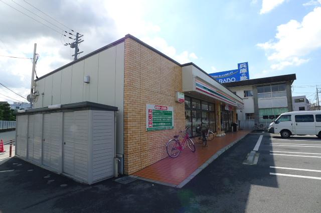Convenience store. 358m to Seven-Eleven Takasago Kazume shop