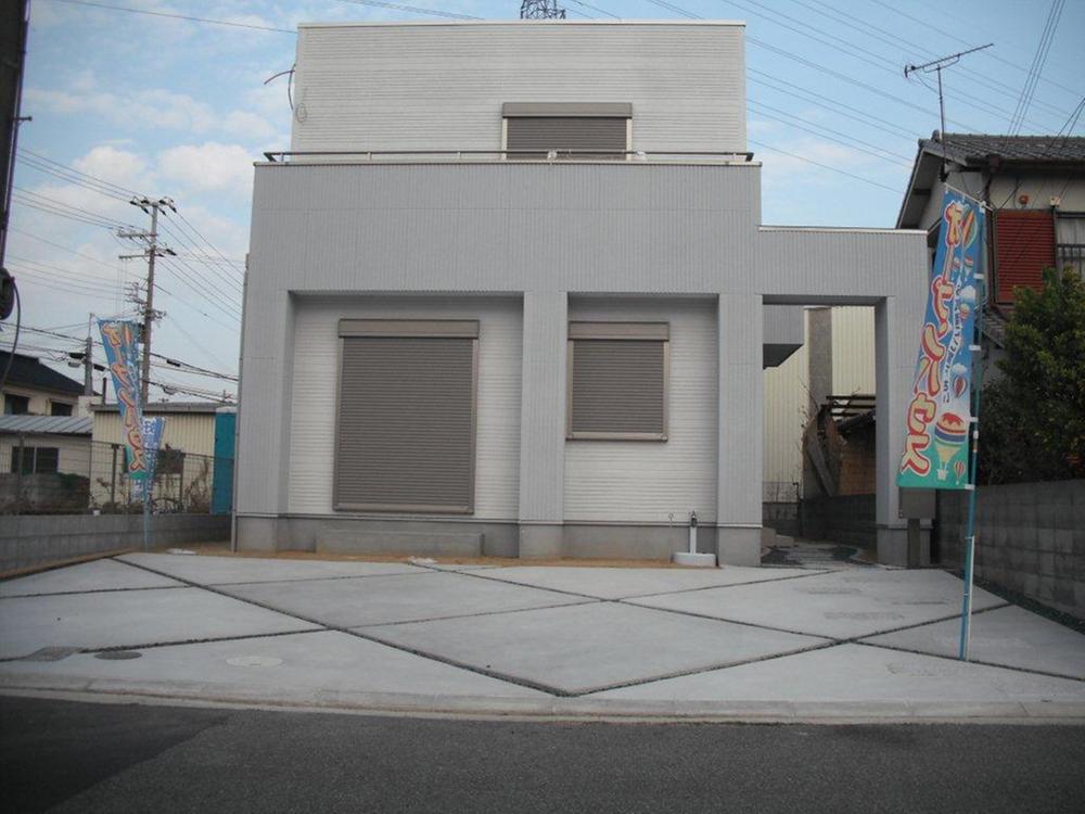 Local appearance photo. Not tenants Residential home Takasago Komedamachi YonedaShin local Parking spaces It is wide