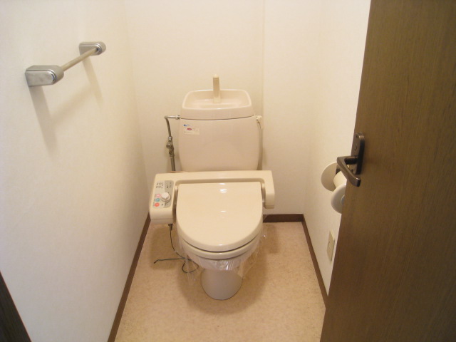 Toilet. It comes with a hot-water heating cleaning toilet seat. Therefore repair facilities are free of charge