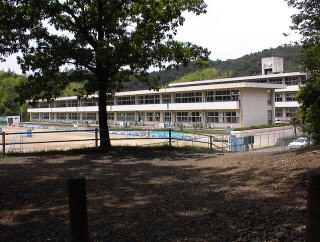 Primary school. Kambe up to elementary school (elementary school) 1410m