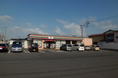 Convenience store. 600m to Seven-Eleven Bando poor store (convenience store)