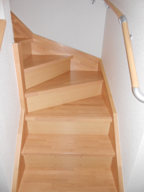 Other room space. Medium stairs