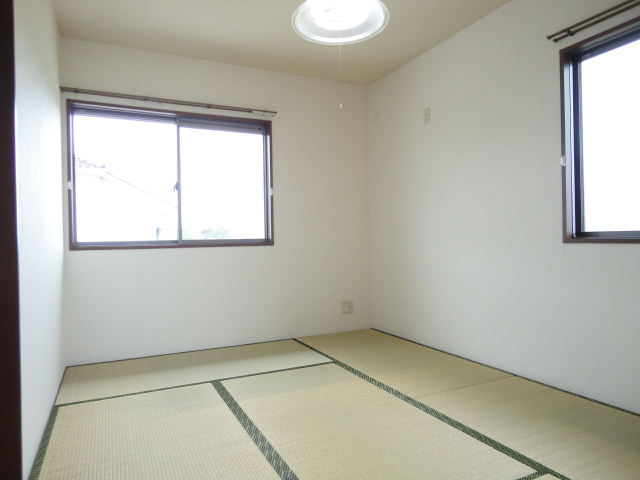 Living and room. Japanese-style room 6 quires