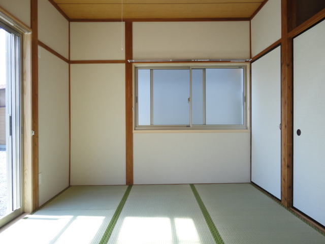 Living and room. Japanese-style 4, 5 Pledge (Facing south)