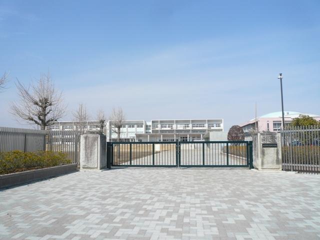 Junior high school. Johoku 2000m until junior high school