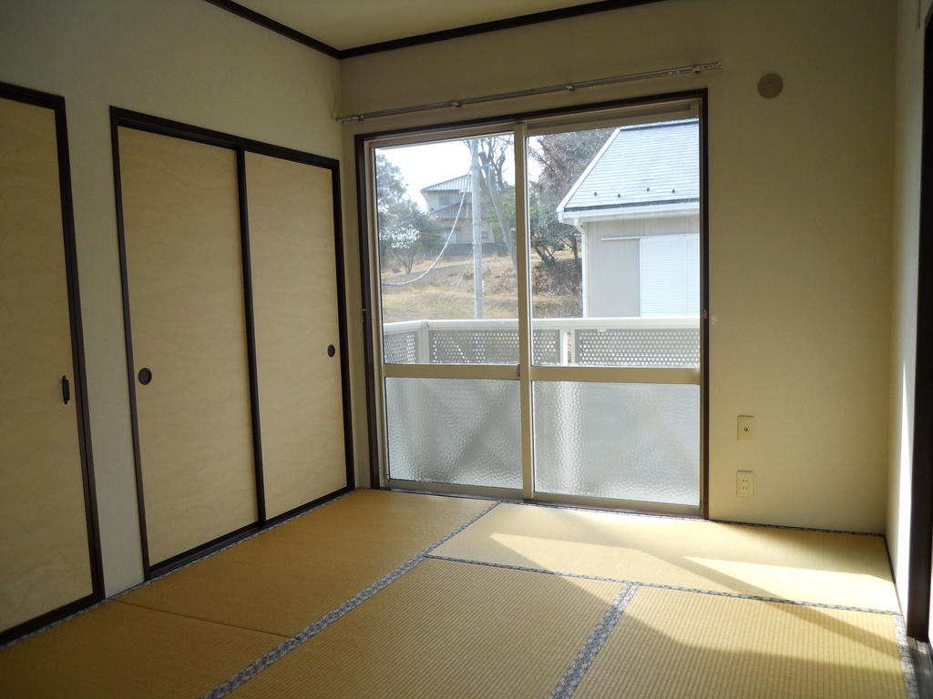 Other room space. 6 Pledge Japanese-style room
