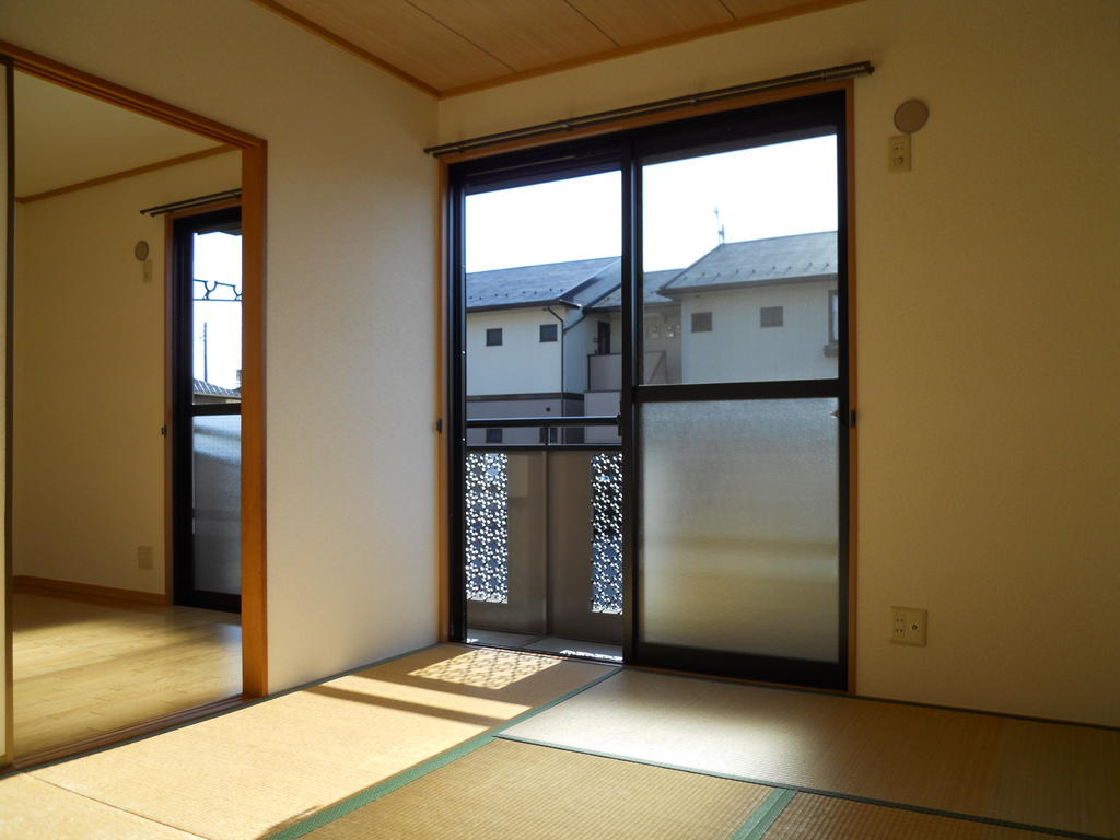 Other room space. 6 Pledge Japanese-style room