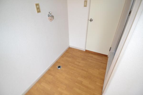 Other Equipment. Indoor Laundry Storage