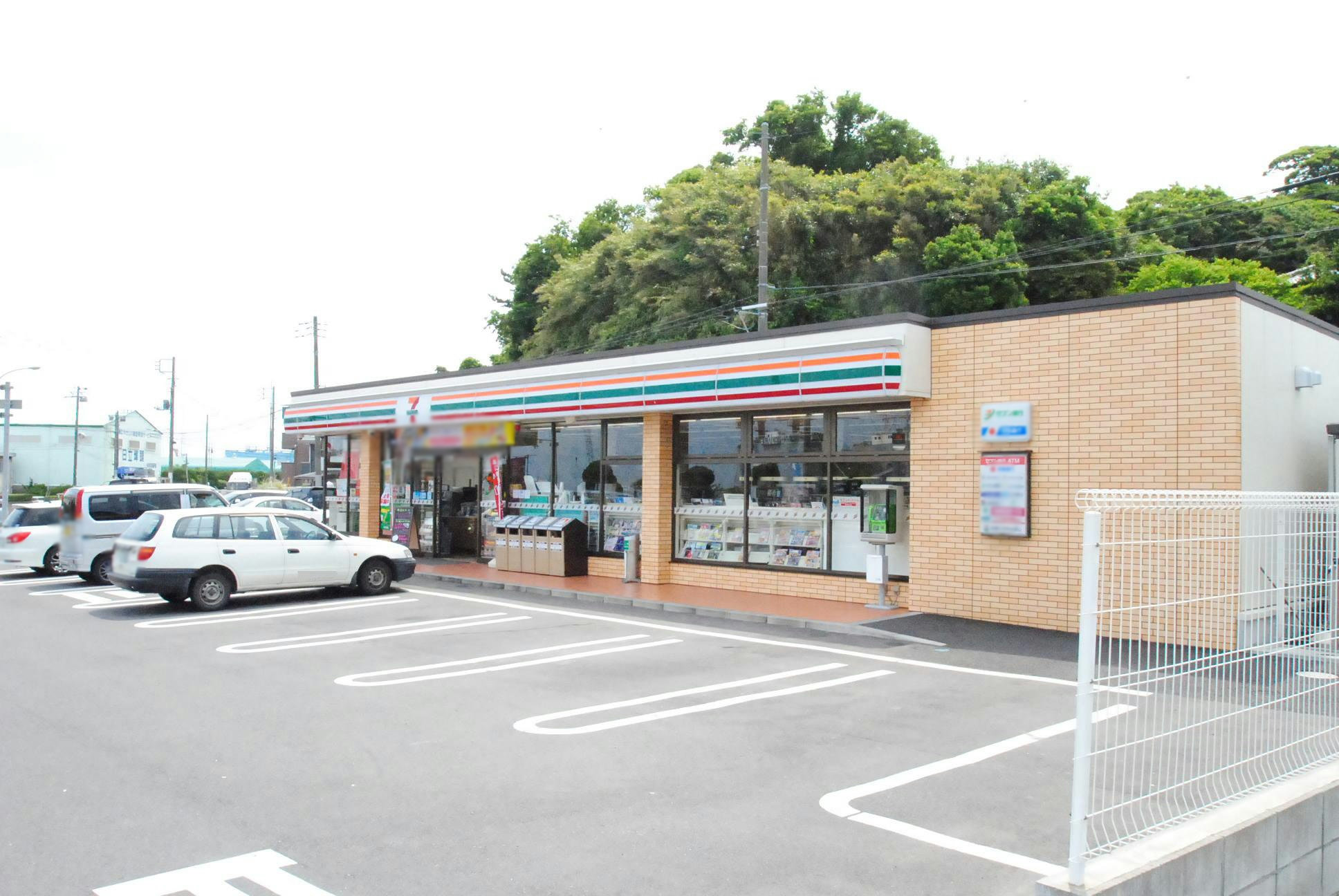 Convenience store. Seven-Eleven Hitachi Port before store up (convenience store) 1064m