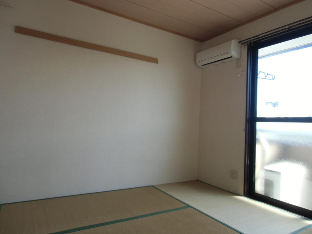 Other room space. 6 Pledge Japanese-style room