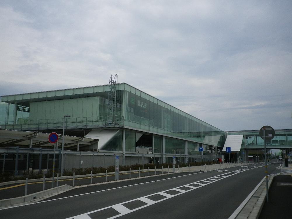 station. Joban "Hitachi Station," an 8-minute walk