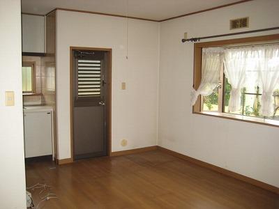 Living. floor ・ cross ・ Ceiling re-covering is scheduled. 