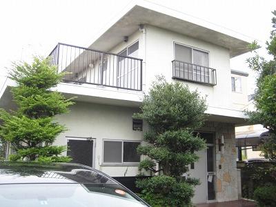 Local appearance photo. Outer wall is painted plan.