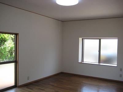 Non-living room. It is in front of the Western-style (2). Here it will also be in a wide room. Such as for children room! 