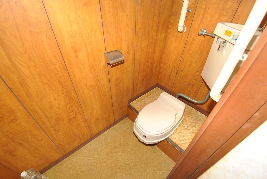 Toilet