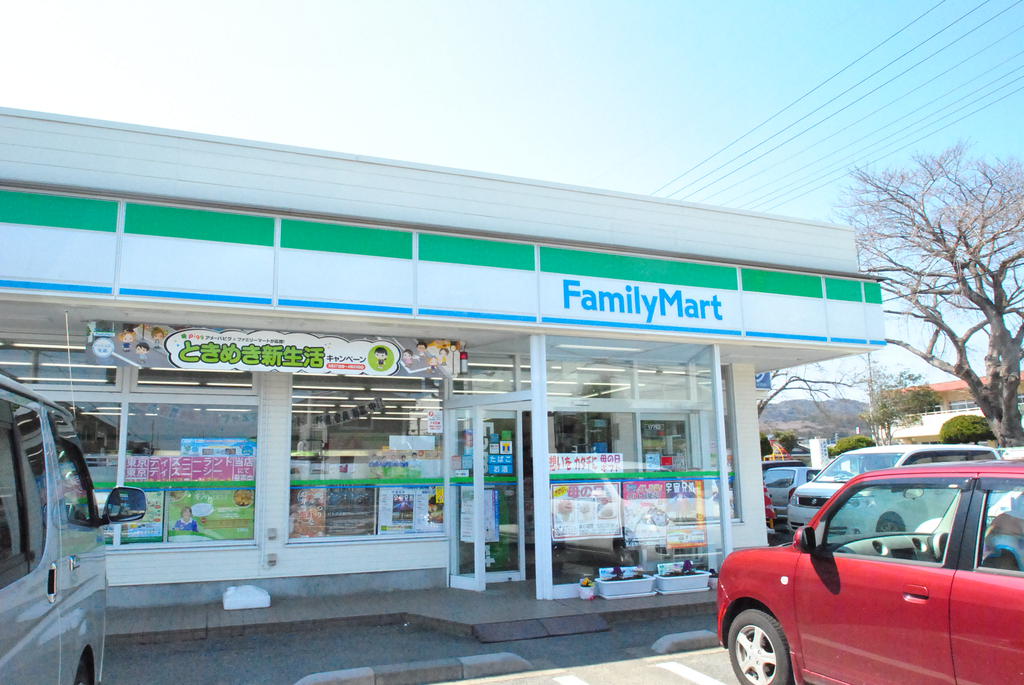 Convenience store. FamilyMart Hitachi Suehirocho store (convenience store) to 381m