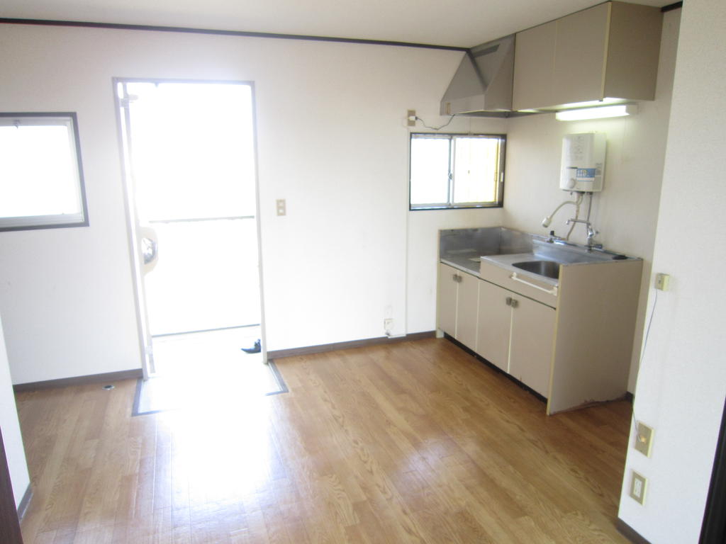 Kitchen. kitchen ・ With window