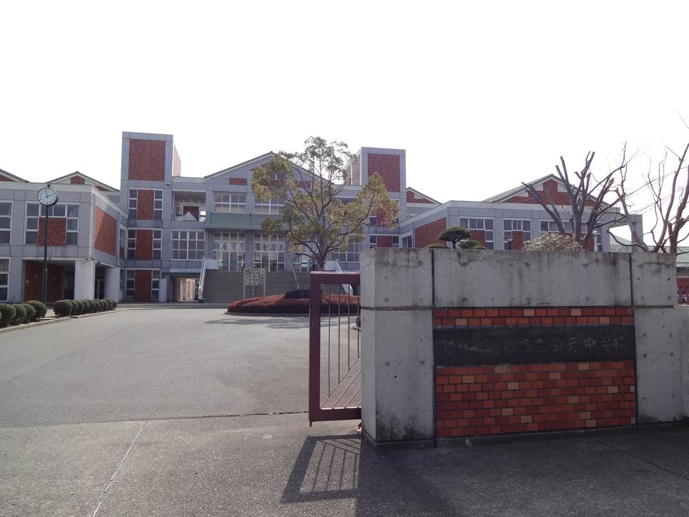 Junior high school. Hitachinaka Municipal Tabiko until junior high school 971m
