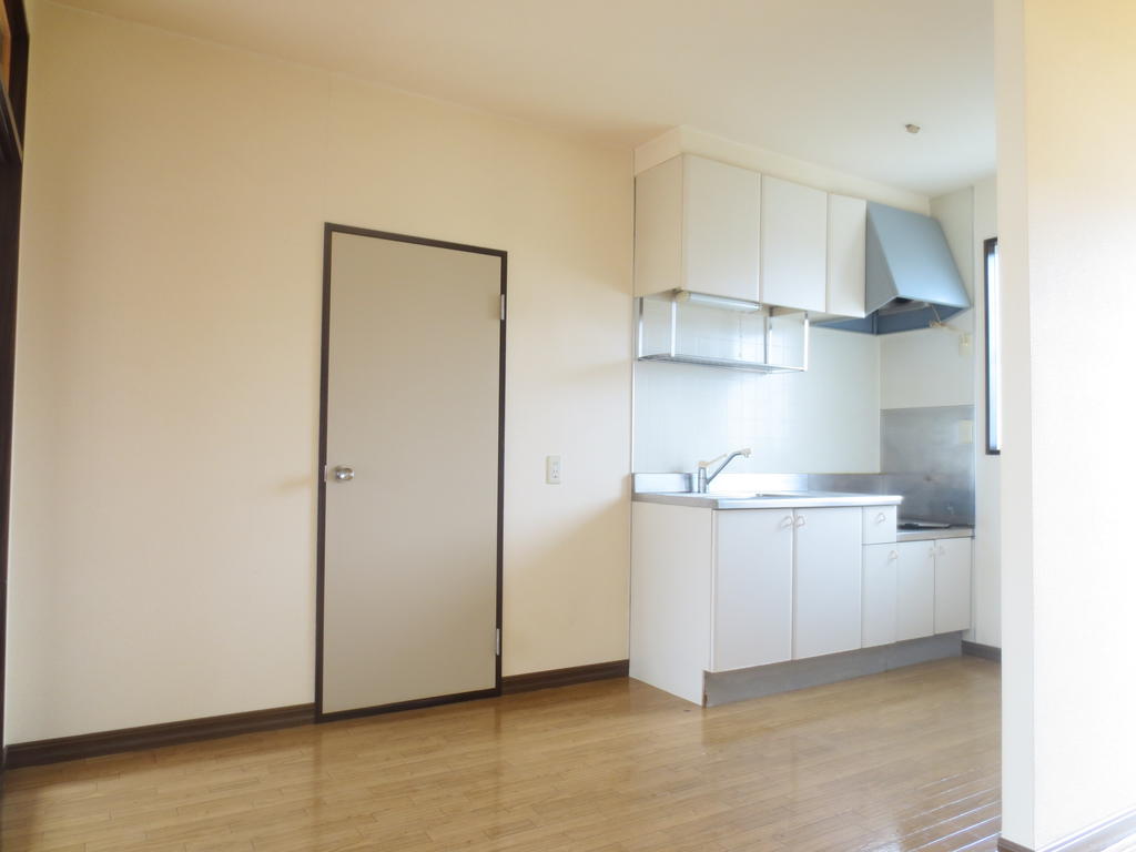Living and room. DK