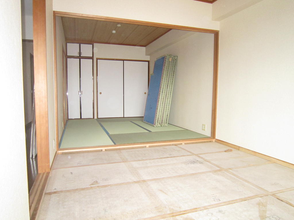 Other room space. Japanese-style room 2 rooms ・ Receipt