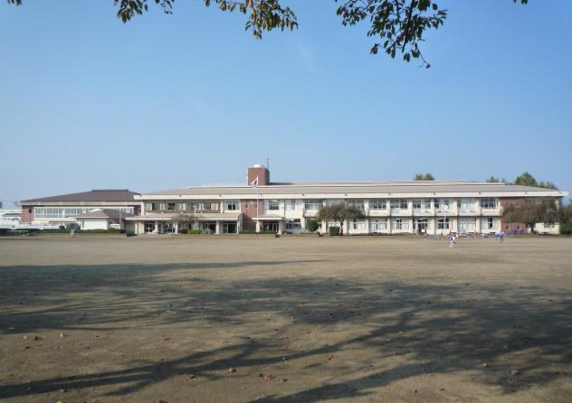 Primary school. Hitachinaka Municipal Nagahori to elementary school 1411m