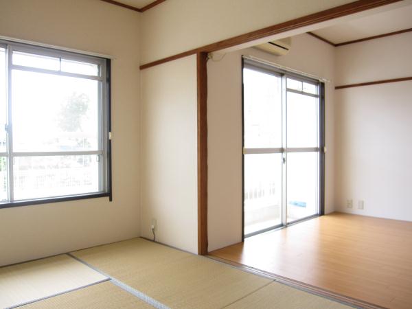 Living and room. Japanese-style room ~ Western style room