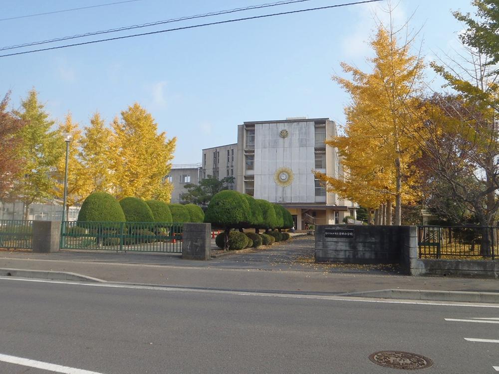 Primary school. Hitachinaka 488m up to municipal Tsuda Elementary School