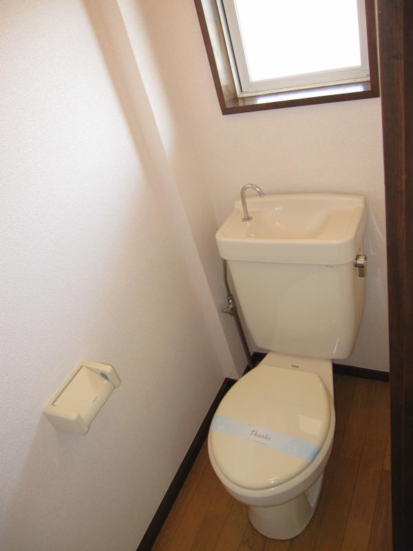 Toilet. toilet ・ Yes window
