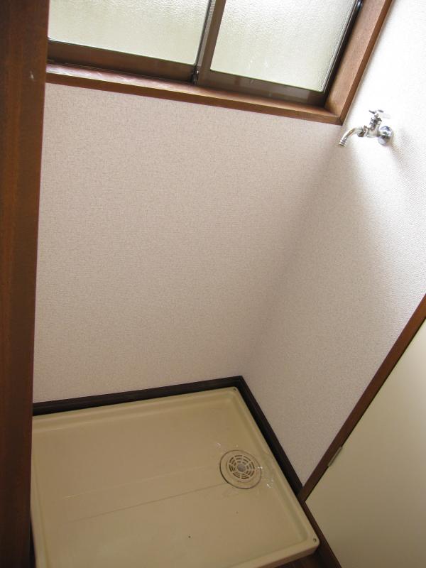 Other Equipment. Indoor Laundry Storage