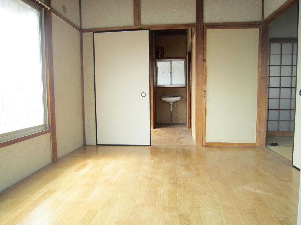 Living and room. Western style room ・ Renovated