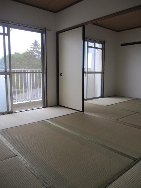 Living and room