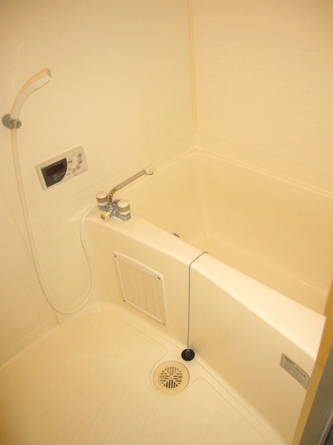 Bath. bathroom With reheating function