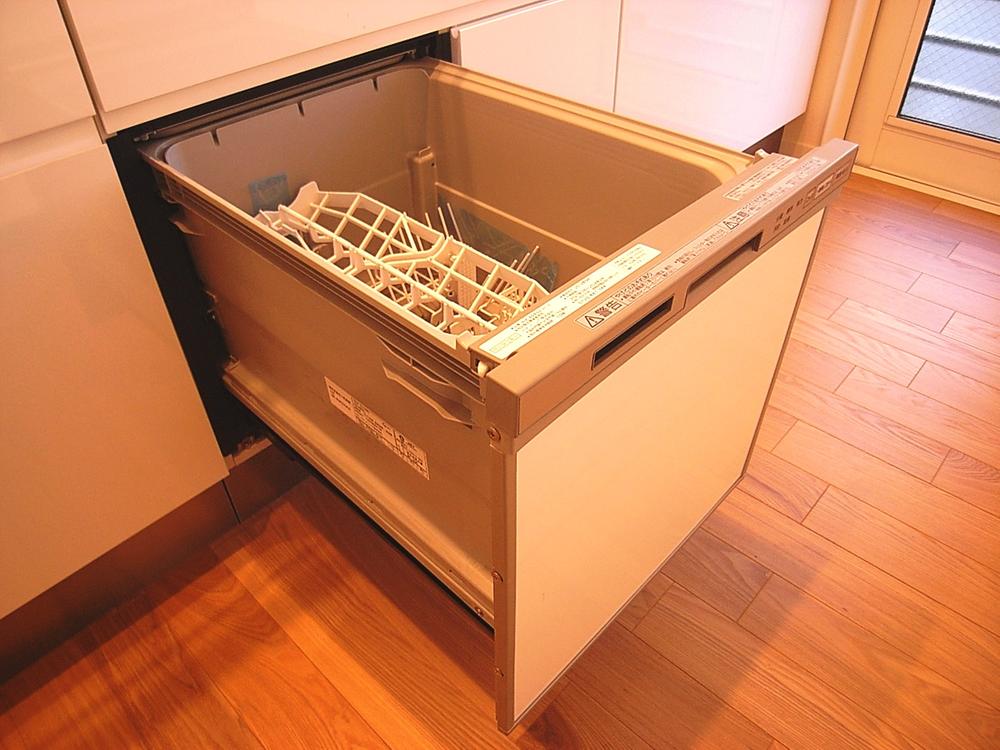 Other Equipment. Dishwasher glad to busy mom every day. Tableware after your meal If you press the switch to put as it is here, It will be shorter working hours of housework. 