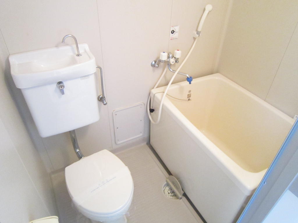 Bath. bus ・ toilet