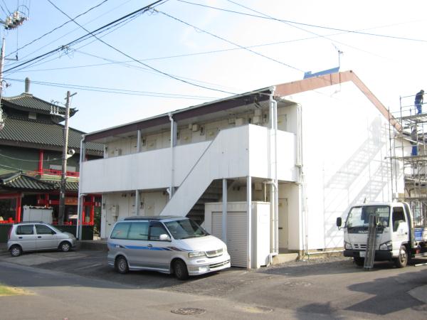 Building appearance. appearance ・ Parking Lot