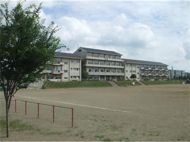 Primary school. Hitachinaka 1231m to stand outfield elementary school