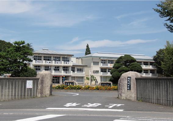 Primary school. Ichige until elementary school 1050m