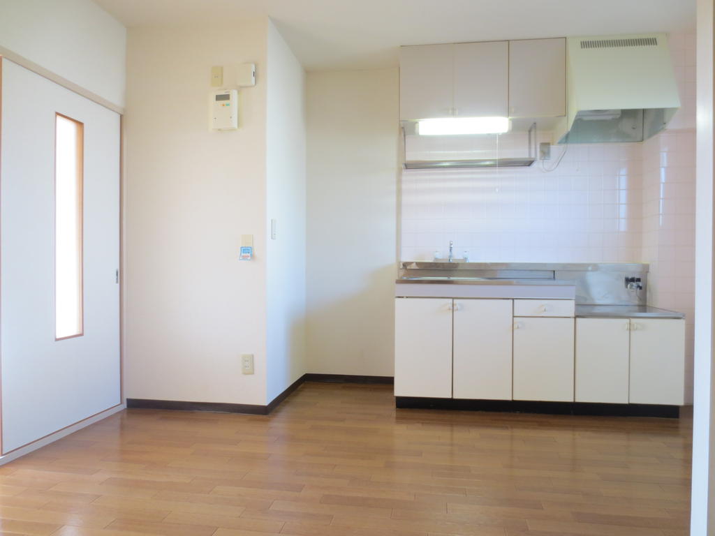 Living and room. DK6.9 Pledge