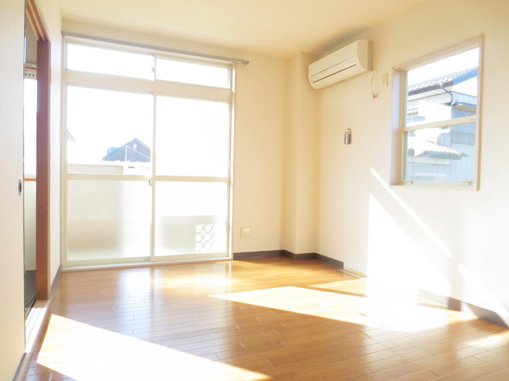 Other room space. Western-style 6 Pledge