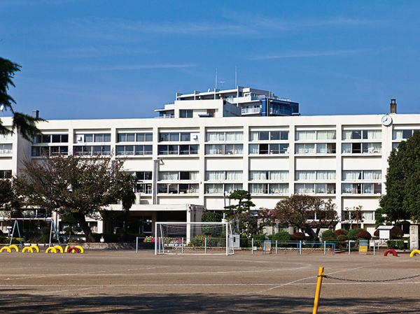 Surrounding environment. Hitachinaka Municipal Higashiishikawa elementary school (about 510m ・ 7-minute walk)