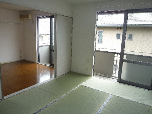 Other room space. Japanese-style room 6 quires